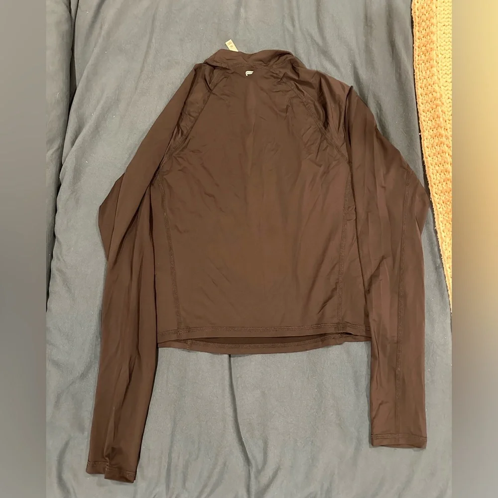 Fabletics Rash Guard/Compression shirt - Picture 2 of 3
